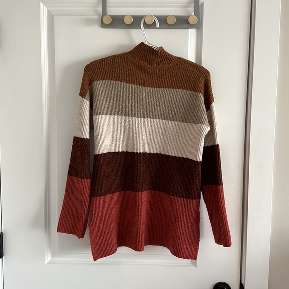 Olive & Oak color blocked sweater - Picture 3 of 5